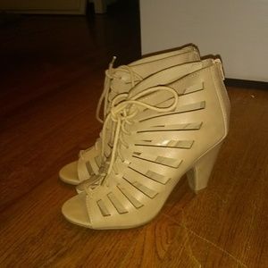 Nude Heels size 7